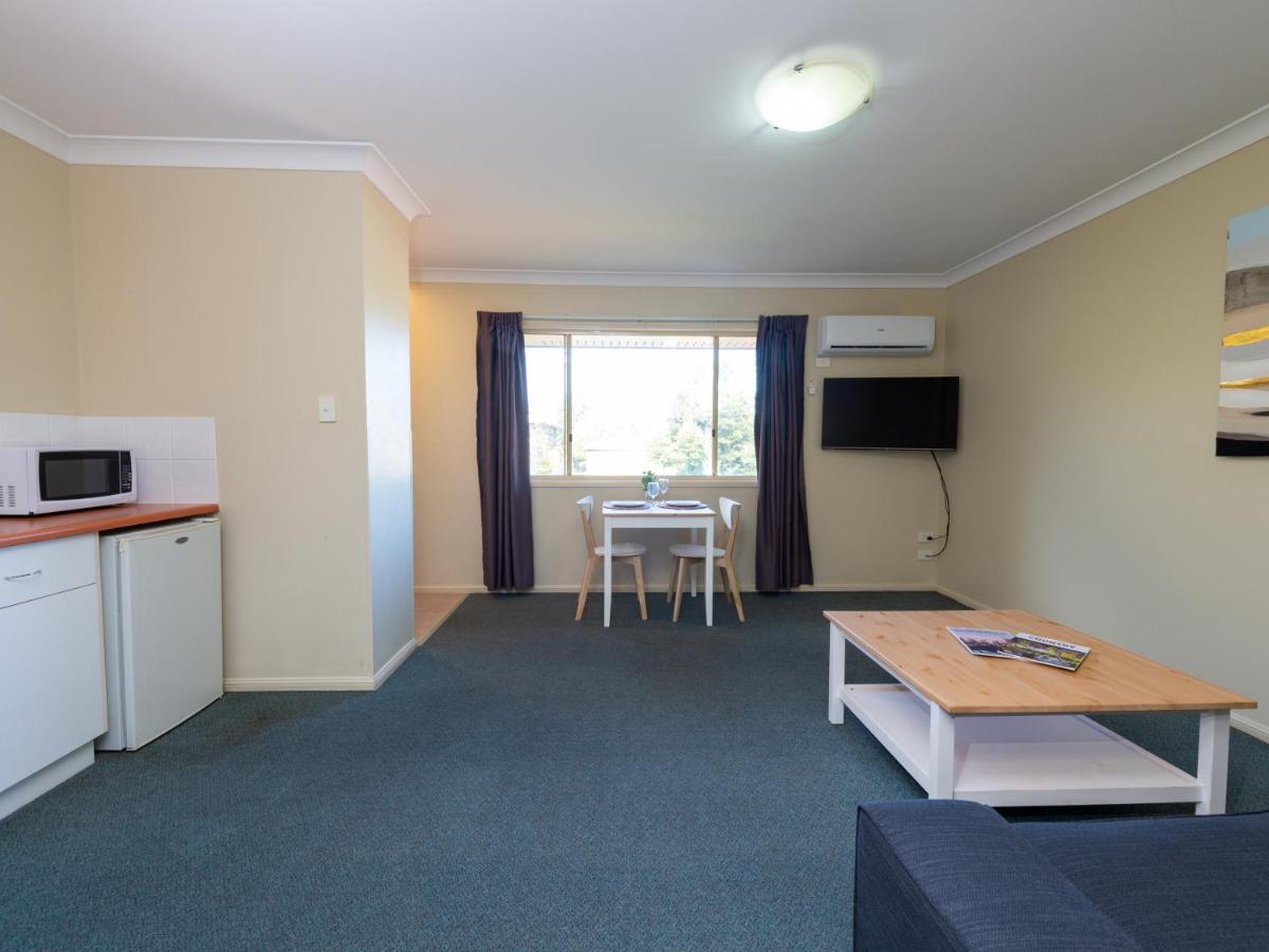 Villa Nova Motel トゥーンバ エクステリア 写真